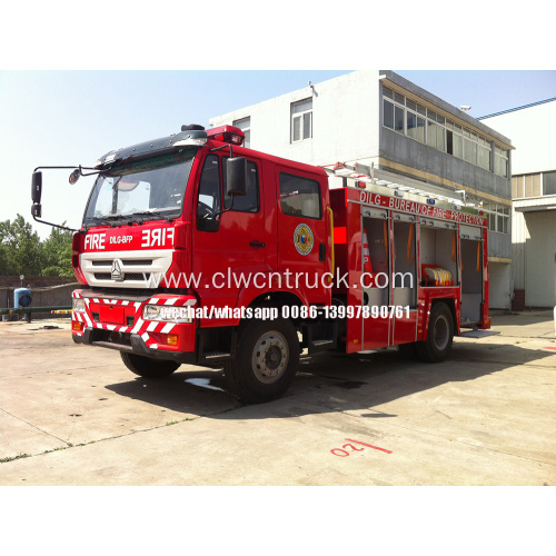 SINOTRUCK 4X2 6000liters Water Foam Fire Truck